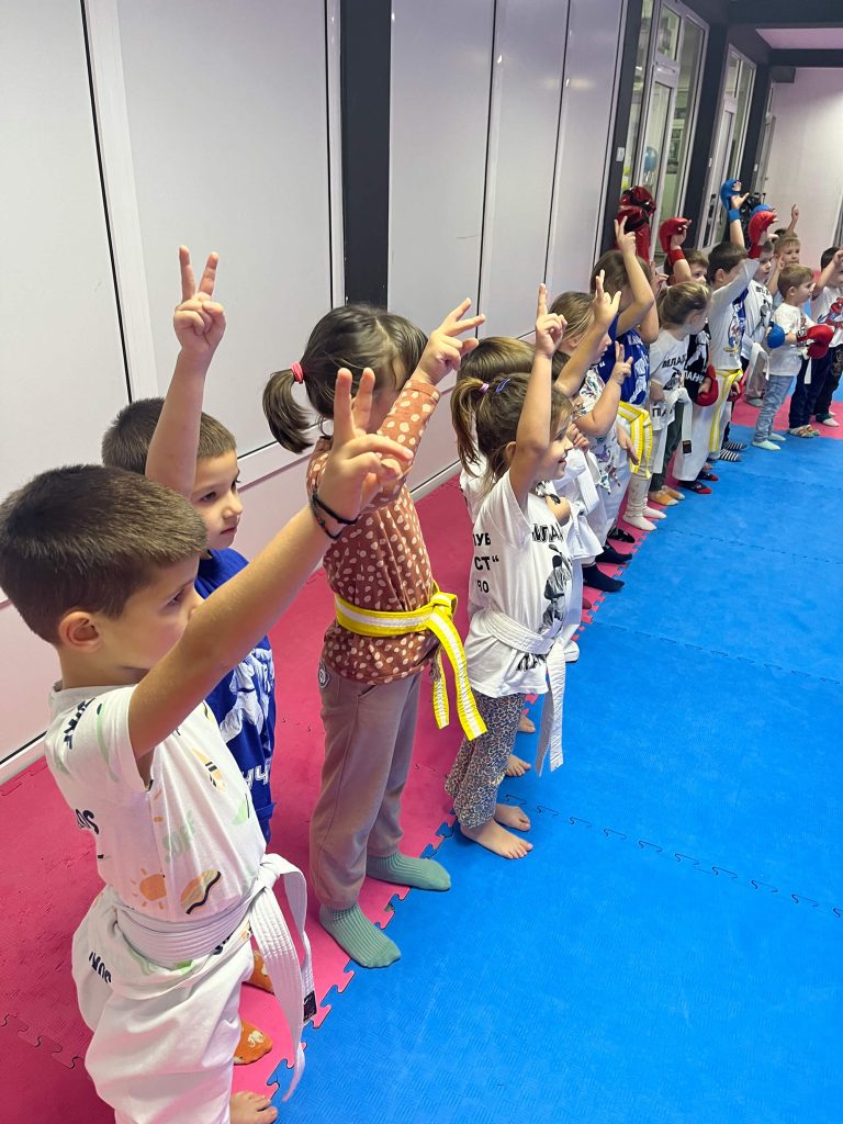KARATE KIDS 4 6 (1)